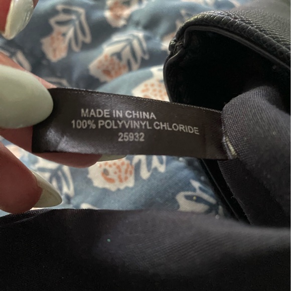 Kenneth Cole Reaction Navy Blue Tote Bag - Picture 6 of 9